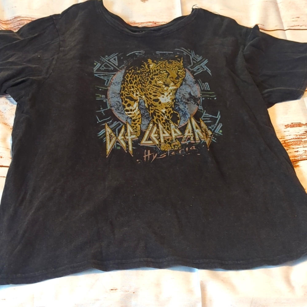 Graphic T-shirt